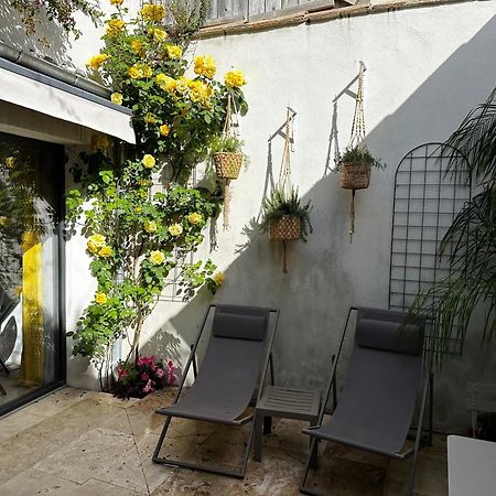 Appartements 3 étoiles terrasse ou patio intra-muros Aigues-Mortes Exterior foto
