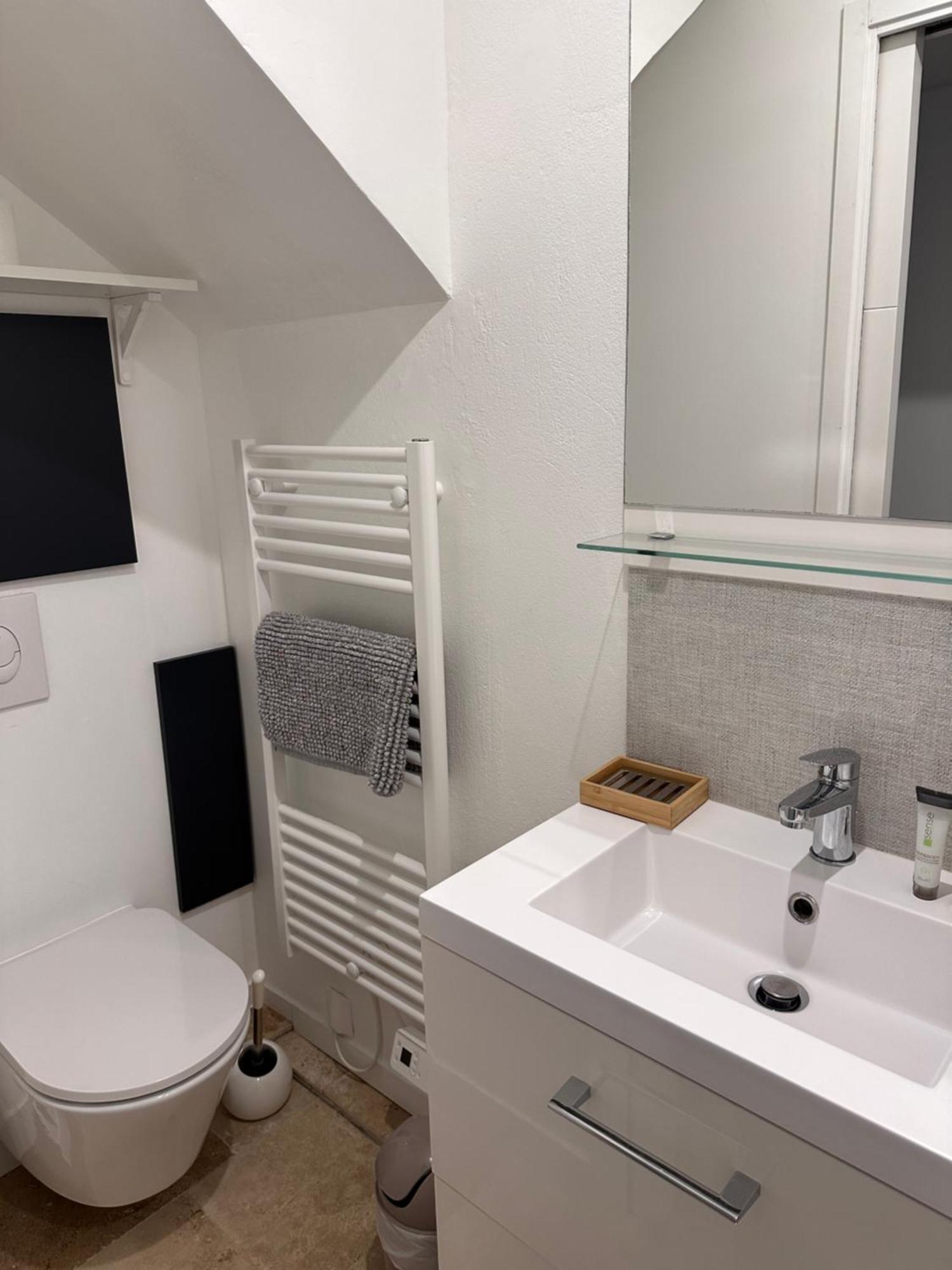 Appartements 3 étoiles terrasse ou patio intra-muros Aigues-Mortes Exterior foto