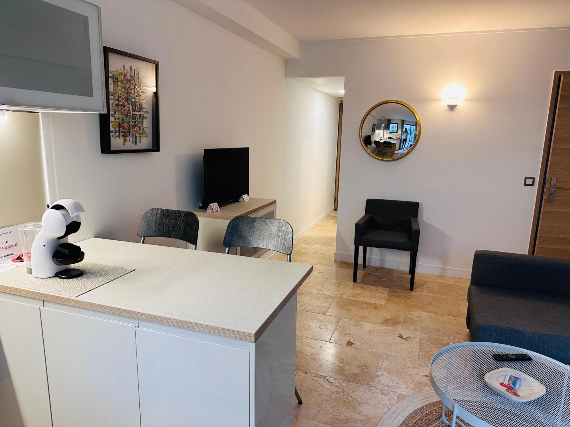 Appartements 3 étoiles terrasse ou patio intra-muros Aigues-Mortes Exterior foto
